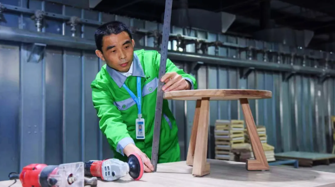 五一特辑 | 致敬每一位追光者，让奋斗之花永远绽放！