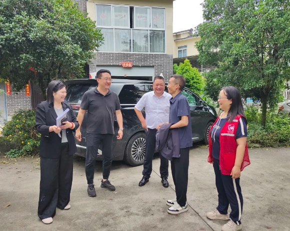 创新家具是一家有使命的公司，值此端午佳辰，携赤诚心意恭祝全国人民：粽香裹住安康岁月，艾草拂动顺遂时光，每一份对生活的热忱皆如家具榫卯般扎实落地，每一个心头愿景都似精工设计般圆满成型。端午安康，愿您与美好撞个满怀，所念皆成！